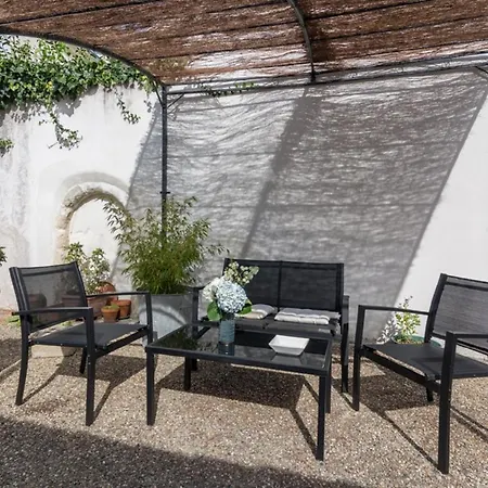 Ile Madame Apartment